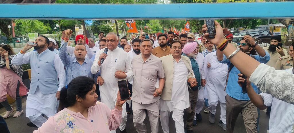 BJP Protest March Against Punjab Govt. : भाजपा ने भगवंत मान पंजाब सरकार के खिलाफ सुशील शर्मा के नेतृत्व मे विशाल रोष मार्च निकाला