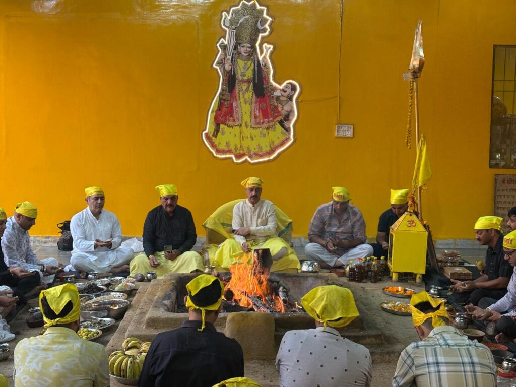 Shani Dev Maharaj Hawan : कठोर वाणी इंसान के जीवन को भी बना देती है कठोर-नवजीत भारद्वाज 1 WhatsApp Image 2026 05 09 at 4.29.04 PM WhatsApp Image 2026 05 09 at 4.29.04 PM Shani Dev Maharaj Hawan