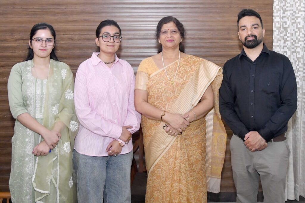 B. Design (Multimedia) Sem–7 Result : HMV की बी. डिज़ाइन (मल्टीमीडिया) सेमेस्टर 7 की छात्रा ने विश्वविद्यालय में किया उत्कृष्ट प्रदर्शन