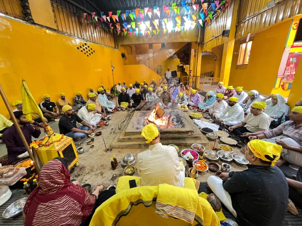 Shri Shani Dev Maharaj Hawan : जब मन मन्सुका तो जीवन धन्य : नवजीत भारद्वाज