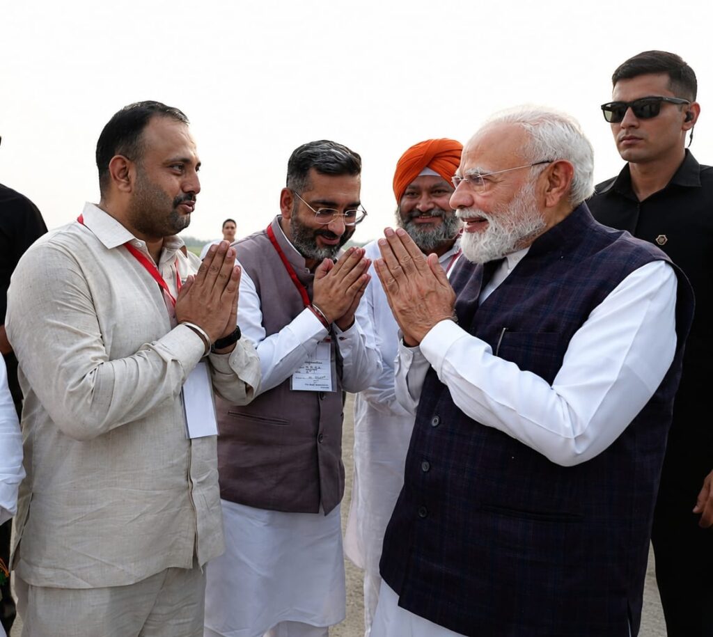 BJP Announces New District Presidents : PM मोदी के पंजाब दौरे के बाद BJP ने घोषित किए 16 नए जिला अध्यक्ष, अशोक सरीन हिक्की बने जालंधर अर्बन प्रधान BJP Announces New District Presidents : PM मोदी के पंजाब दौरे के बाद BJP ने घोषित किए 16 नए जिला अध्यक्ष, अशोक सरीन हिक्की बने जालंधर अर्बन प्रधान