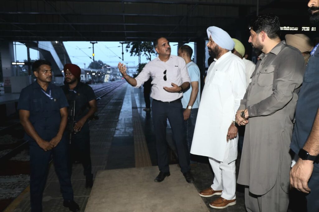 Punjab BJP President Visited at Jalandhar Cantt Station