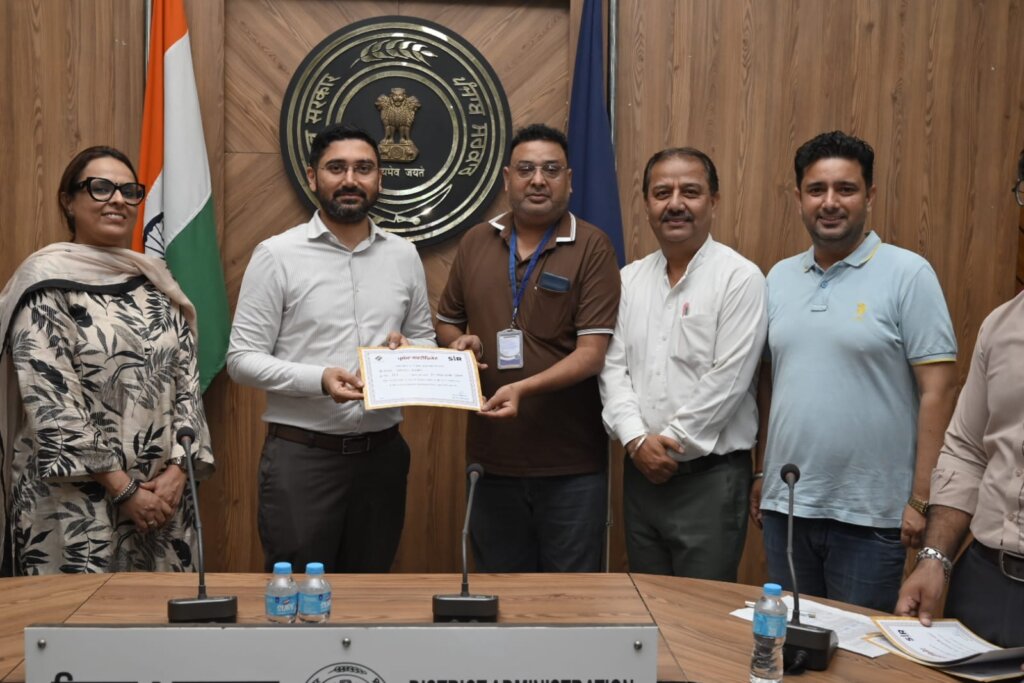 BLO Honoured during ISR