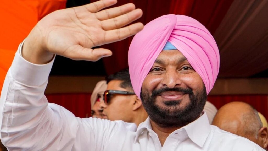 Ravneet Singh Bittu Resigns as Union Minister : रेल राज्य मंत्री रवनीत सिंह बिट्टू ने दिया इस्तीफा, राष्ट्रपति ने तत्काल प्रभाव से किया मंजूर