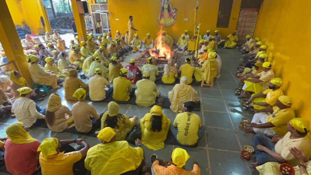 Maa Baglamukhi Dham Jalandhar : जब दुनिया उम्मीद छोड़ देती है, तभी प्रभु अपनी कृपा का चमत्कार दिखाते हैं : नवजीत भारद्वाज