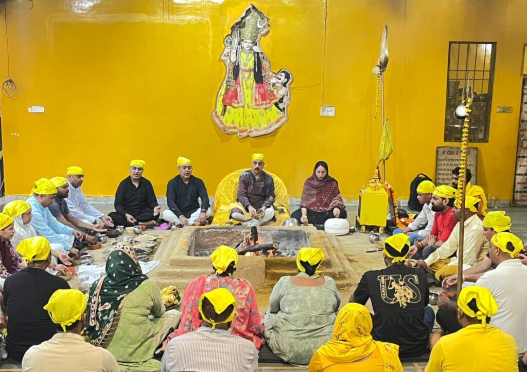 Maa Baglamukhi Dham Jalandhar : ईश्वर की इच्छा और नियति में जो निर्धारित है, वही समय आने पर घटित होता है : नवजीत भारद्वाज Maa Baglamukhi Dham Jalandhar : ईश्वर की इच्छा और नियति में जो निर्धारित है, वही समय आने पर घटित होता है : नवजीत भारद्वाज