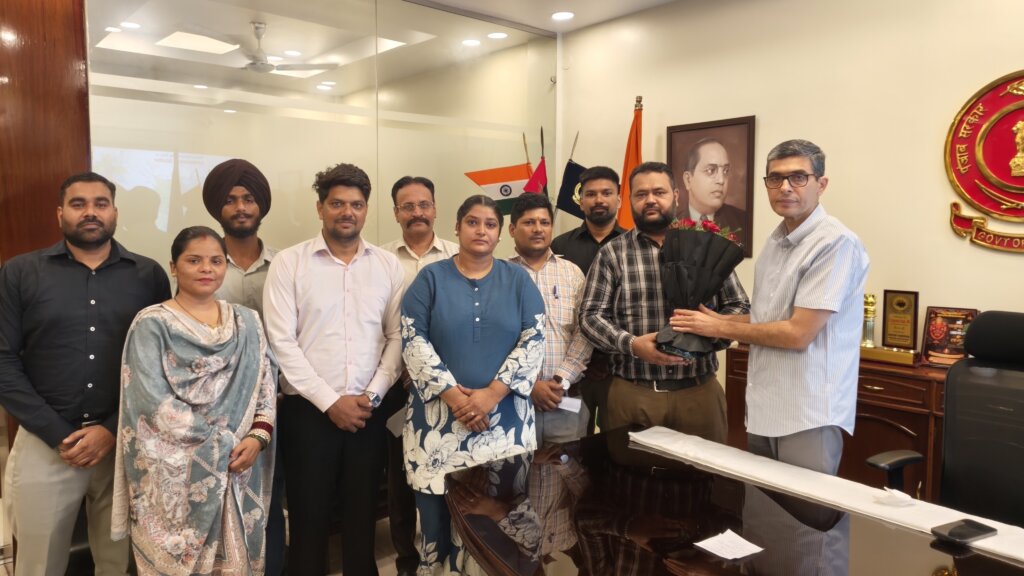 Home health care welfare association meets police commissioner