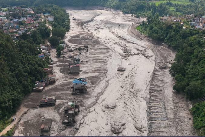 Nepal Flash Flood : 600 से ज्यादा मौतों के बाद नेपाल का बड़ा यू-टर्न, विदेशी मदद को दी मंजूरी; भारत समेत 4 देशों की टीमें होंगी शामिल Nepal Flash Flood : 600 से ज्यादा मौतों के बाद नेपाल का बड़ा यू-टर्न, विदेशी मदद को दी मंजूरी; भारत समेत 4 देशों की टीमें होंगी शामिल