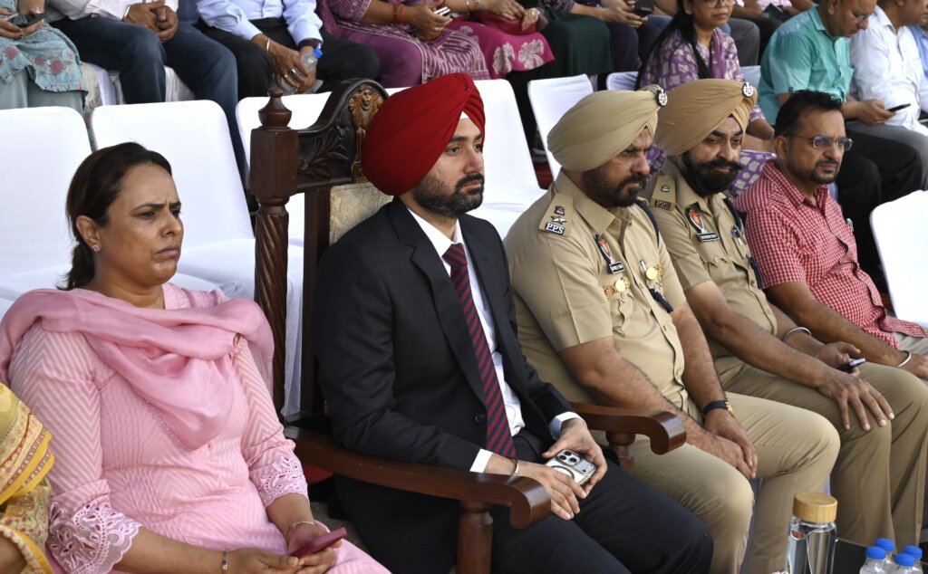 80th Independence Day Celebration : 80वें स्वतंत्रता दिवस समारोह की तैयारियां पूरी, फुल ड्रेस रिहर्सल में दिखी देशभक्ति की झलक 80th Independence Day Celebration : 80वें स्वतंत्रता दिवस समारोह की तैयारियां पूरी, फुल ड्रेस रिहर्सल में दिखी देशभक्ति की झलक