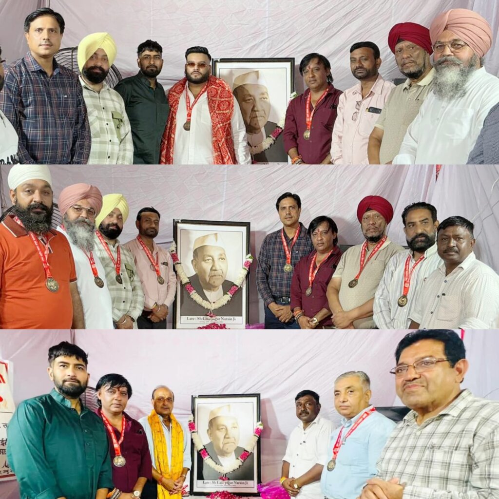 Blood Donation Camp : अमर शहीद लाला जगत नारायण जी की 45वीं पुण्यतिथि पर रक्तदान कैंप आयोजित, विशेष अतिथि के तौर पर पहुंची Digital Media Association ने की शिव परिवार मानव सेवा सोसायटी की सराहना