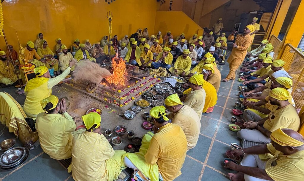 Maa Baglamukhi Dham Jalandhar : दया से ही जन्म लेता है धर्म- नवजीत भारद्वाज