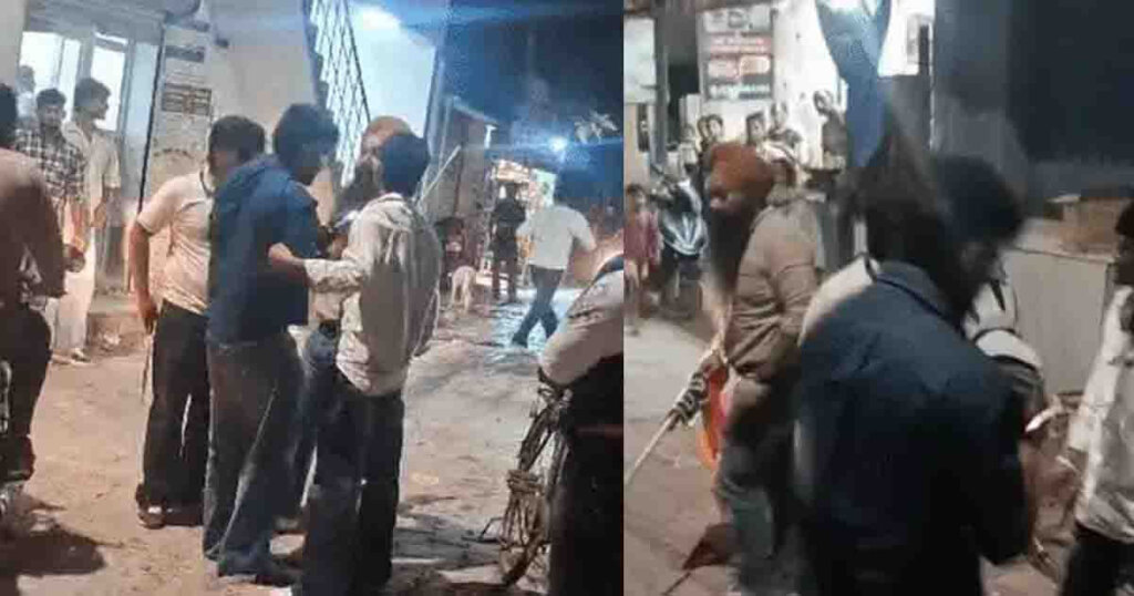 Chandigarh BJP AAP Clash : नेताओं में बीच सड़क झड़प: AAP नेता ने भाजपा नेता से छीन कर फेंका BJP का झंडा, देखें Video Chandigarh BJP AAP Clash : नेताओं में बीच सड़क झड़प: AAP नेता ने भाजपा नेता से छीन कर फेंका BJP का झंडा, देखें Video