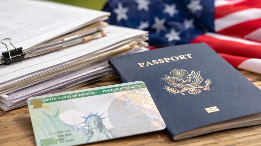 EB-1 Green Card for Indians : भारतीयों को बड़ा झटका! EB-1 ग्रीन कार्ड जल्द हो सकता है बंद, बढ़ सकती हैं मुश्किलें EB-1 Green Card for Indians : भारतीयों को बड़ा झटका! EB-1 ग्रीन कार्ड जल्द हो सकता है बंद, बढ़ सकती हैं मुश्किलें