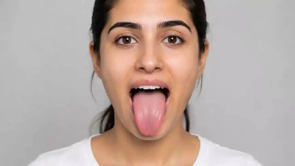 Tongue Exercise Benefits : 40 सेकंड की यह आसान एक्सरसाइज बदल सकती है आपकी ओरल हेल्थ! जानिए जीभ बाहर निकालने के चौंकाने वाले फायदे