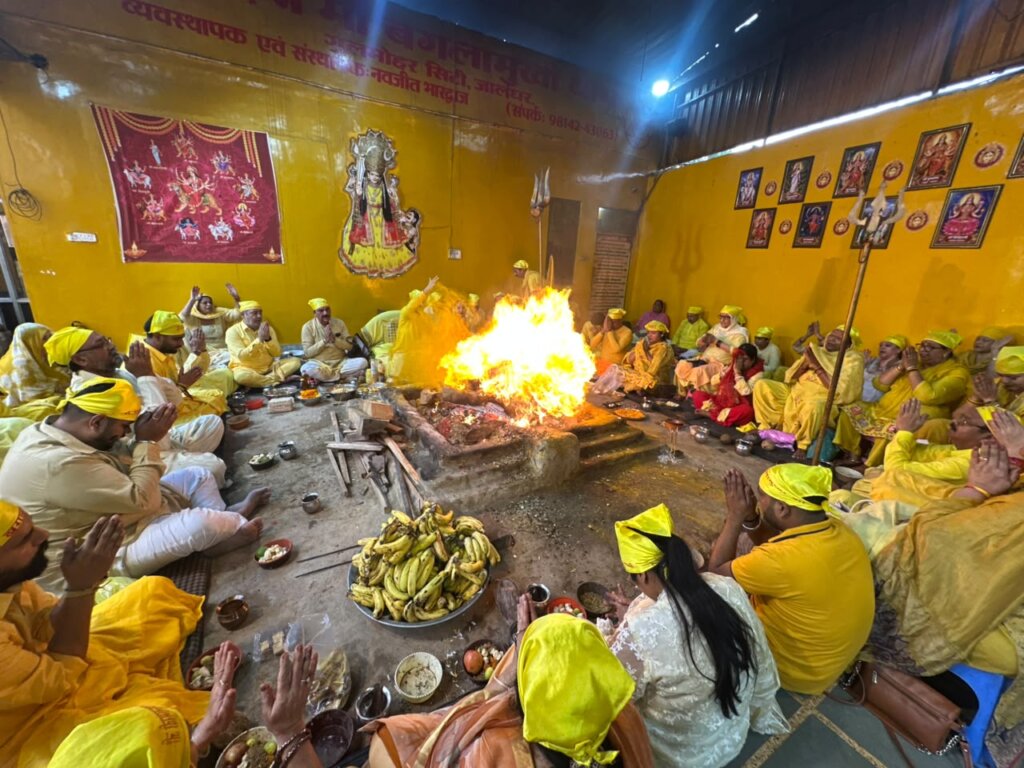 Maa Baglamukhi Dham Jalandhar : जब गुणवान मौन हो जाते हैं, तब गुणहीनों का बोलबाला हो जाता है-नवजीत भारद्वाज